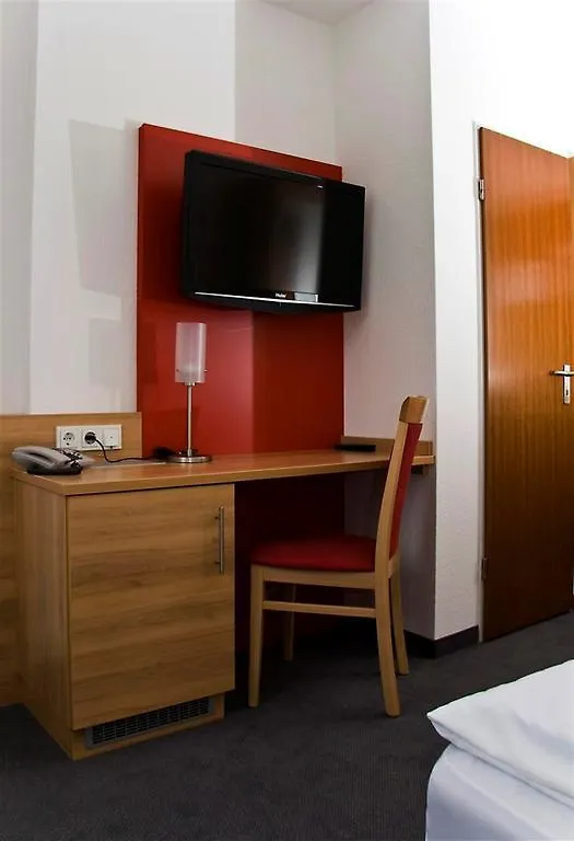 Airport Hotel Karsten Colónia